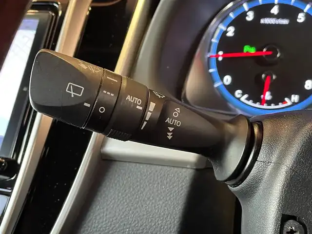 トヨタ ハリアー プレミアム 大分県 2016(平28)年 6.9万km ブラック モデリスタエアロ/純正9インチナビ/フルセグTV/バックカメラ/CD/DVD/Bluetooth /プリクラッシュセーフティ/レーダークルーズ/レーンディパーチャーアラート/LEDヘッドライト/アイドリングストップ/パワーバックドア
