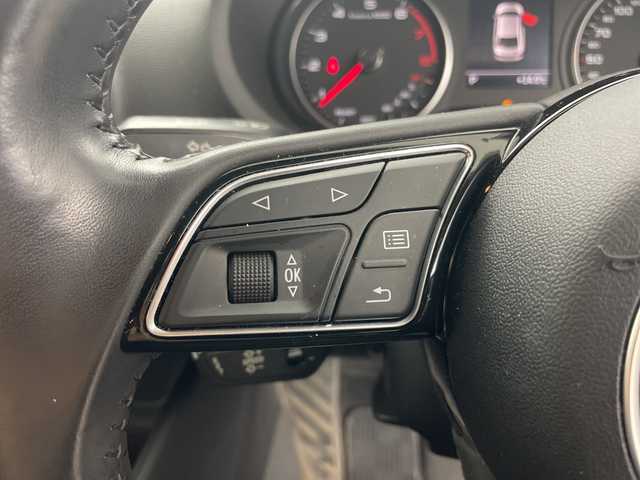 アウディ Ａ３ セダン 1．4 TFSI 道央・札幌 2018(平30)年 10.4万km 白 ・ワンオーナー/・純正ナビ&CD&SD&BT&TV&AUX/・バックカメラ/・ACC/・Audiサイドアシスト/・パーキングエイド/・ビルトインETC/・ドアミラーヒーター/・アイドリングストップ/・オートライト/・オートハイビーム/・純正16インチAW