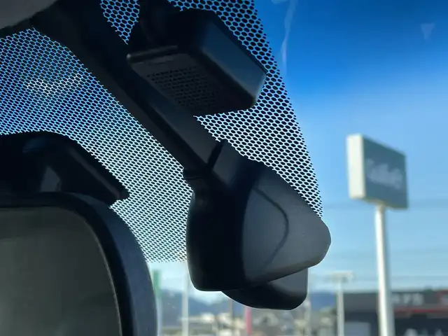 ホンダ フリード ハイブリット モデューロX ホンダセンシング 徳島県 2021(令3)年 3.4万km プラチナホワイトパール 純正9インチナビ/（Bluetooth/フルセグTV/CD/DVD/ラジオ/HDMI/USB）/バックカメラ/両側パワースライドドア/追従式クルーズコントロール/LEDヘッドライト/フォグライト/オートライト/純正15AW/純正フロアマット/ドアバイザー/電格ミラー/プッシュスタート/スマートキー/取扱説明書/保証書/記録簿