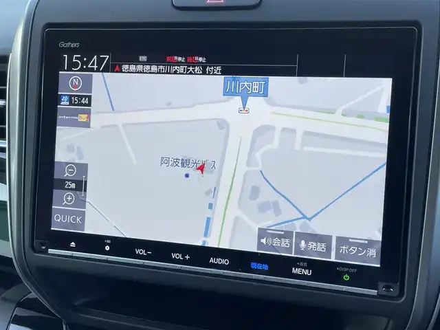 ホンダ フリード ハイブリット モデューロX ホンダセンシング 徳島県 2021(令3)年 3.4万km プラチナホワイトパール 純正9インチナビ/（Bluetooth/フルセグTV/CD/DVD/ラジオ/HDMI/USB）/バックカメラ/両側パワースライドドア/追従式クルーズコントロール/LEDヘッドライト/フォグライト/オートライト/純正15AW/純正フロアマット/ドアバイザー/電格ミラー/プッシュスタート/スマートキー/取扱説明書/保証書/記録簿