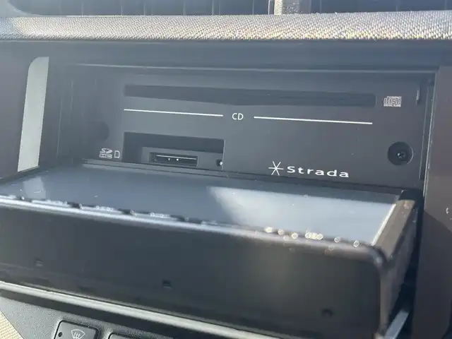 トヨタ アクア S 福岡県 2013(平25)年 11.8万km イエロー 純正ナビ/Bluetooth/フルセグTV/オートライト/ドアバイザー/取扱説明書/保証書/ETC