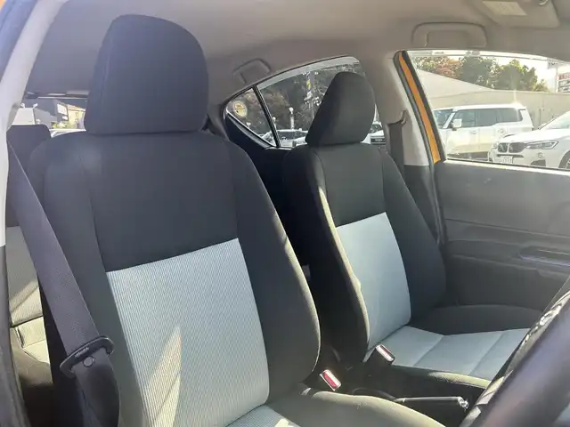 トヨタ アクア S 福岡県 2013(平25)年 11.8万km イエロー 純正ナビ/Bluetooth/フルセグTV/オートライト/ドアバイザー/取扱説明書/保証書/ETC