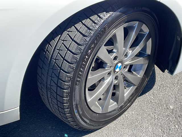 ＢＭＷ ３２０ｉ xDrive ラグジュアリー 長野県 2013(平25)年 8.4万km アルピンホワイトⅢ ４WD/ディーゼルターボ/純正ナビ　Bluetooth/バックカメラ/ブラックレザーシート/純正16インチアルミホイール/225/50/17　サマータイヤ積込有/パワーシート/スマートキー/スペアキー/本革ステアリング/クルーズコントロール/オートライト/オートマチックハイビーム