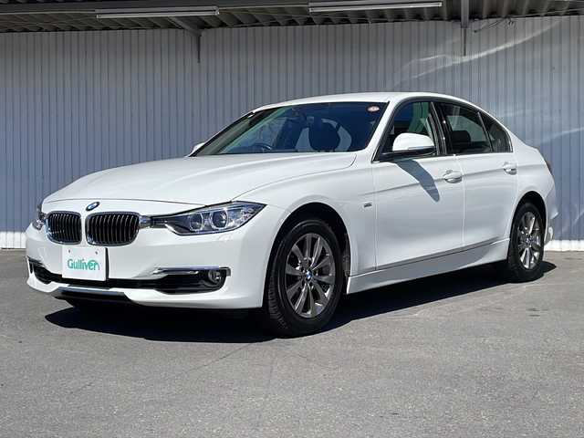 ＢＭＷ ３２０ｉ xDrive ラグジュアリー 長野県 2013(平25)年 8.4万km アルピンホワイトⅢ ４WD/ディーゼルターボ/純正ナビ　Bluetooth/バックカメラ/ブラックレザーシート/純正16インチアルミホイール/225/50/17　サマータイヤ積込有/パワーシート/スマートキー/スペアキー/本革ステアリング/クルーズコントロール/オートライト/オートマチックハイビーム