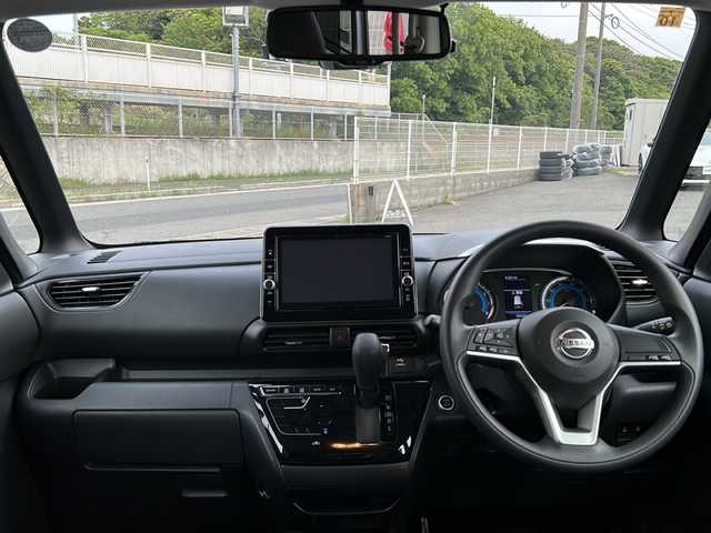 日産 ルークス ハイウェイスター X 山口県 2020(令2)年 4万km チタニウムグレーメタリック 純正9型ナビ/全方位カメラ/両側パワースライド/リヤシーリングファン/コーナーセンサー/アイドリングストップ/衝突被害軽減ブレーキ/プッシュスタート/純正14インチアルミホイール/純正フロアマット