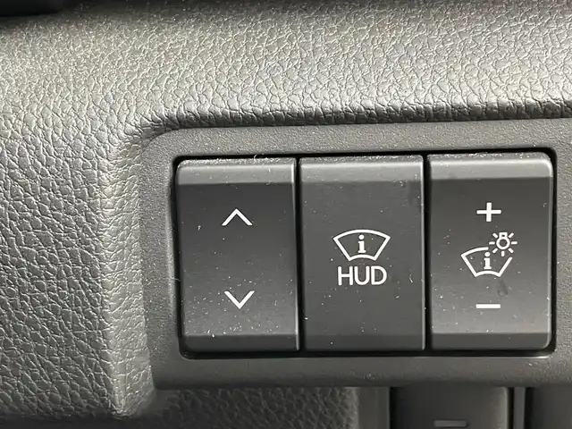 三菱 エクリプス クロス ＰＨＥＶ G 愛知県 2021(令3)年 2.6万km ホワイトダイヤモンド 純正7インチナビ/・Bluetooth/フルセグ/CD/DVD/USB/バックカメラ/e-アシスト(衝突回避支援パッケージ)/・衝突被害軽減ブレーキシステム/・車線逸脱警報システム/・レーダークルーズコントロール/・オートマチックハイビーム/・誤発進抑制機能/・後側方/後退時車両検知警報システム/電動パーキングブレーキ/ブレーキオートホールド/ヘッドアップディスプレイ/運転席パワーシート/前席シートヒーター/ステアリングヒーター/AC1500W電源/LEDヘッドランプ/LEDフォグランプ/パドルシフト/前後ドライブレコーダー