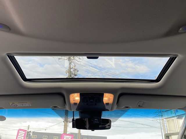 トヨタ アルファード S 愛知県 2020(令2)年 8.2万km ホワイトパールクリスタルシャイン /禁煙車//ワンオーナー//サンルーフ//純正18AW//純正ディスプレイオーディオ//BT/Miracast/フルセグ//バックカメラ//両側パワースライドドア//ビルトインETC//前方ドライブレコーダー//オットマン//シートヒーター//エアシート//ACC/LTA/PKSB/PCS/RSA//先行車発進告知//盗難防止装置//横滑り防止装置//LEDオートライト//オートマチックハイビーム//フォグランプ//電子制御パーキングブレーキ//ブレーキホールド//本革巻きステアリング//ステアリングスイッチ//フロアマット//ドアバイザー//新車時保証書//取扱説明書//サマータイヤ付き純正AW積込