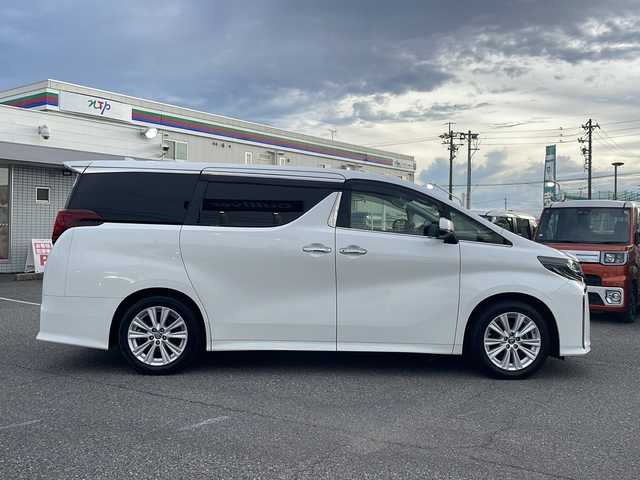 トヨタ アルファード S 愛知県 2020(令2)年 8.2万km ホワイトパールクリスタルシャイン /禁煙車//ワンオーナー//サンルーフ//純正18AW//純正ディスプレイオーディオ//BT/Miracast/フルセグ//バックカメラ//両側パワースライドドア//ビルトインETC//前方ドライブレコーダー//オットマン//シートヒーター//エアシート//ACC/LTA/PKSB/PCS/RSA//先行車発進告知//盗難防止装置//横滑り防止装置//LEDオートライト//オートマチックハイビーム//フォグランプ//電子制御パーキングブレーキ//ブレーキホールド//本革巻きステアリング//ステアリングスイッチ//フロアマット//ドアバイザー//新車時保証書//取扱説明書//サマータイヤ付き純正AW積込