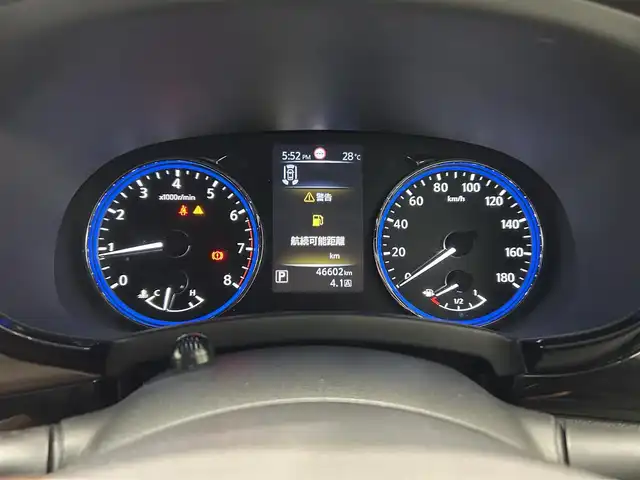 日産 エルグランド 250ハイウェイスターS 鹿児島県 2021(令3)年 4.7万km ピュアホワイトパール 純正9インチナビ（CD/DVD/フルセグＴＶ/Bluetooth）/全方位カメラ/追従型クルーズコントロール/純正フリップダウンモニター/前後コーナーセンサー/前後ドライブレコーダー/純正ＥＴＣ/純正フロアマット/純正ドアバイザー/純正アルミホイール/ブラインドスポットモニター/サンシェード/革巻きステアリング/ステアリングリモコン/電格ミラー