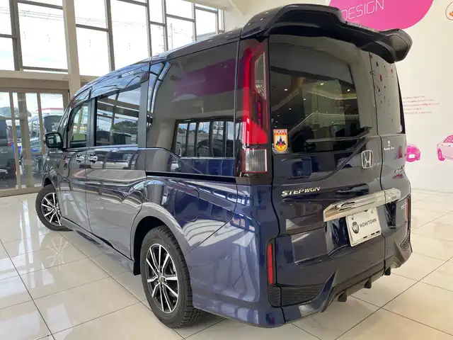 ホンダ ステップワゴン ハイブリッドモデューロX ホンダセンシング 埼玉県 2019(平31)年 4.8万km オブシダンブルーパール ホンダセンシング/フリップダウンモニター/純正SDナビ/　　BT/CD/DVD/フルセグ/マルチビューモニター/両側パワースライドドア/アダプティブクルーズコントロール/LEDオートライト/ハーフレザーシート/シートヒーター/純正16インチアルミホイール/ETC2.0