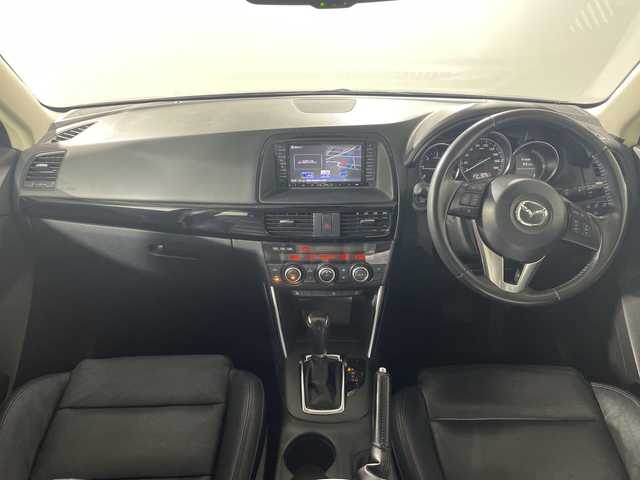 マツダ ＣＸ－５ XD Lパッケージ 神奈川県 2014(平26)年 9.4万km ジェットブラックマイカ 純正メモリナビゲーション【CA9K2】/AM　FM　AUX　フルセグ　Bluetooth/バックカメラ/クルーズコントロール/スマートシティブレーキサポート/リアビークルモニタリングシステム/トラクションコントロールシステム/アイドリングストップ/運転席パワーシート/前席シートヒーター/レザーシート/革巻きステアリング/サイドカメラ付き自動防眩ミラー/純正17インチアルミホイル/純正リアスポイラー/LEDヘッドライト/オートライト/フォグライト