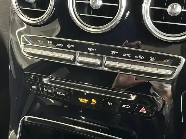 メルセデス・ベンツ ＧＬＣ２２０ d 4マチックスポーツ 山形県 2019(平31)年 5.5万km オブシディアンブラック 純正ナビ/360°カメラ/フルセグTV/レーダーセーフティパッケージ/レーンキープアシスト/ブラインドスポットモニター/アクティブステアリングアシスト/ルーフレール/電動リアゲート/キーレスゴー/ヘッドアップディスプレイ/ハーフレザーシート/シートヒーター/パワーシート