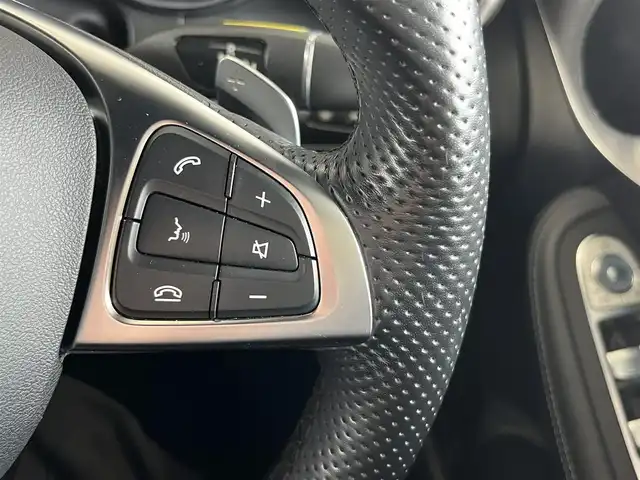 メルセデス・ベンツ ＧＬＣ２２０ d 4マチックスポーツ 山形県 2019(平31)年 5.5万km オブシディアンブラック 純正ナビ/360°カメラ/フルセグTV/レーダーセーフティパッケージ/レーンキープアシスト/ブラインドスポットモニター/アクティブステアリングアシスト/ルーフレール/電動リアゲート/キーレスゴー/ヘッドアップディスプレイ/ハーフレザーシート/シートヒーター/パワーシート