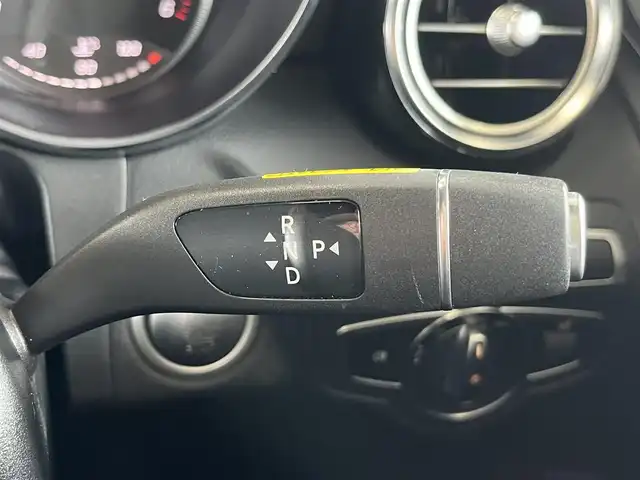 メルセデス・ベンツ ＧＬＣ２２０ d 4マチックスポーツ 山形県 2019(平31)年 5.5万km オブシディアンブラック 純正ナビ/360°カメラ/フルセグTV/レーダーセーフティパッケージ/レーンキープアシスト/ブラインドスポットモニター/アクティブステアリングアシスト/ルーフレール/電動リアゲート/キーレスゴー/ヘッドアップディスプレイ/ハーフレザーシート/シートヒーター/パワーシート