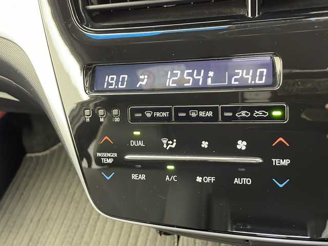 トヨタ エスティマ アエラス プレミアム 千葉県 2016(平28)年 4.6万km ブラック/レッドマイカメタリック 2トーン 純正9インチSDメモリナビ/　(CD/DVD/BT/フルセグTV)/衝突被害軽減システム/車線逸脱警報/オートライト/オートハイビーム/クルーズコントロール/バックカメラ/ETC/両側パワースライドドア/ハーフレザーシート/運転席パワーシート/フロアマット/LEDヘッドライト/取扱説明書/保証書