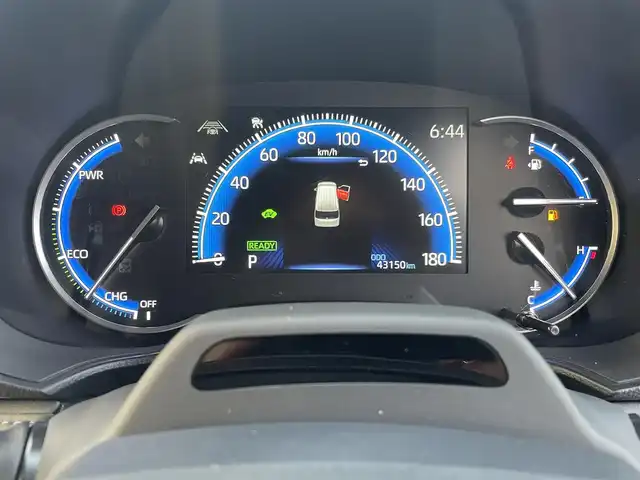トヨタ ヴォクシー ハイブリッド S－Z 岡山県 2022(令4)年 4.4万km アティチュードブラックマイカ 登録時走行距離43150km/快適利便パッケージ/・パワーバックドア/・オットマン/・シートヒーター/・ハンズフリーパワースライドドア/・ステアリングヒーター/モデリスタフルエアロ/純正10.5インチナビ/フルセグTV/（AM.FM.TV.CD.DVD.BT）/バックカメラ/ETC2.0/トヨタセーフティセンス/レーダークルーズコントロール/プリクラッシュセーフティ/レーンキープアシスト/横滑り防止装置/オートマチックハイビーム/クリアランスソナー/ハーフレザーシート/純正17インチAW