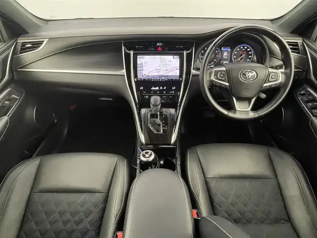 トヨタ ハリアー プレミアム 福岡県 2019(令1)年 1.7万km スパークリングブラックパールクリスタルシャイン アルパイン９型ナビ　/バックカメラ　/レーダークルコン　/コーナーセンサー　/衝突被害軽減ブレーキ　/レーンキープ　/オートマチックハイビーム　/アイドリングストップ　/ＭＴモード付き　/パワーバックドア　/ハーフレザーシート　/パワーシート