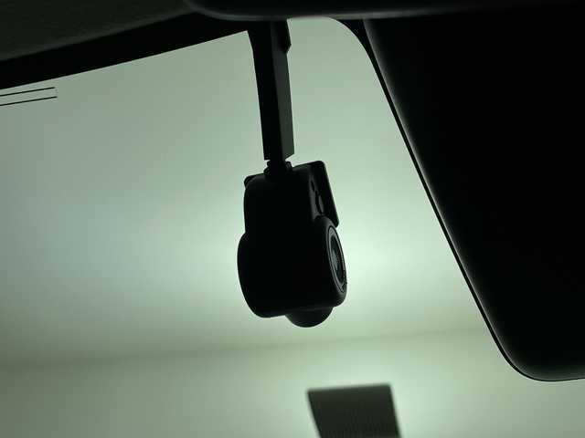 ダイハツ ロッキー プレミアム G 鹿児島県 2023(令5)年 0.9万km グレーⅡ 社外9インチナビ/（AM/FM/CD/DVD/Bluetooth）/フルセグテレビ/パノラミックビューモニター/ナビ連動ドライブレコーダー/オープンカントリータイヤ/レーダークルーズコントロール/シートヒーター/コーナーセンサー/ハーフレザーシート/LEDヘッドライト/ETC/HDMI/電動パーキング/オートホールド