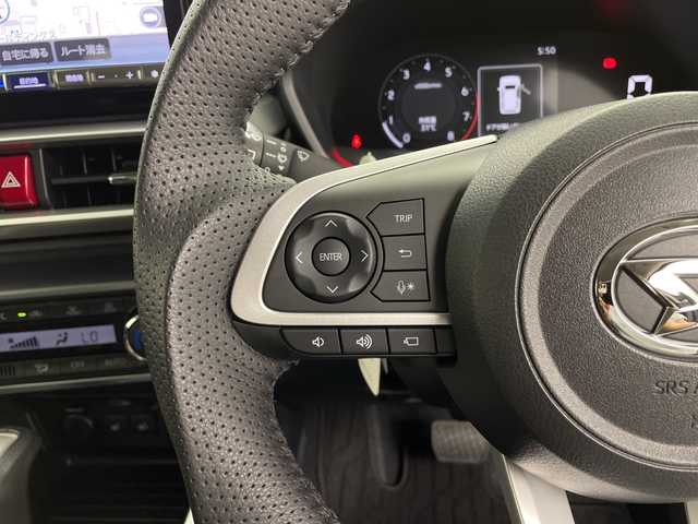 ダイハツ ロッキー プレミアム G 鹿児島県 2023(令5)年 0.9万km グレーⅡ 社外9インチナビ/（AM/FM/CD/DVD/Bluetooth）/フルセグテレビ/パノラミックビューモニター/ナビ連動ドライブレコーダー/オープンカントリータイヤ/レーダークルーズコントロール/シートヒーター/コーナーセンサー/ハーフレザーシート/LEDヘッドライト/ETC/HDMI/電動パーキング/オートホールド