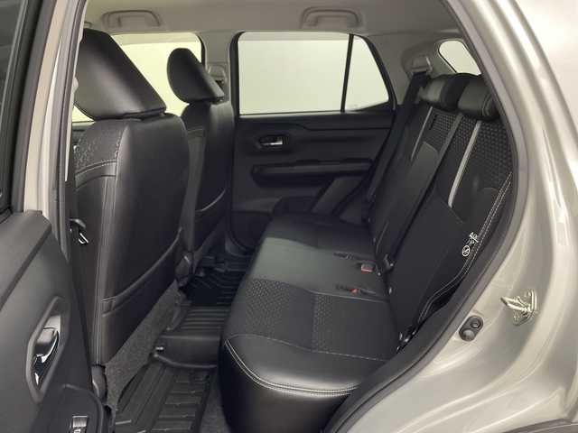 ダイハツ ロッキー プレミアム G 鹿児島県 2023(令5)年 0.9万km グレーⅡ 社外9インチナビ/（AM/FM/CD/DVD/Bluetooth）/フルセグテレビ/パノラミックビューモニター/ナビ連動ドライブレコーダー/オープンカントリータイヤ/レーダークルーズコントロール/シートヒーター/コーナーセンサー/ハーフレザーシート/LEDヘッドライト/ETC/HDMI/電動パーキング/オートホールド