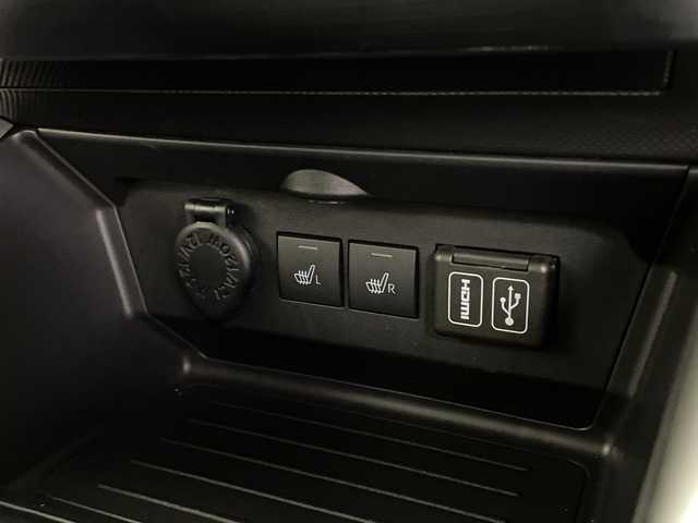 ダイハツ ロッキー プレミアム G 鹿児島県 2023(令5)年 0.9万km グレーⅡ 社外9インチナビ/（AM/FM/CD/DVD/Bluetooth）/フルセグテレビ/パノラミックビューモニター/ナビ連動ドライブレコーダー/オープンカントリータイヤ/レーダークルーズコントロール/シートヒーター/コーナーセンサー/ハーフレザーシート/LEDヘッドライト/ETC/HDMI/電動パーキング/オートホールド