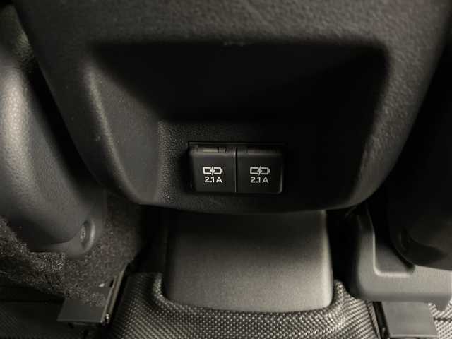 ダイハツ ロッキー プレミアム G 鹿児島県 2023(令5)年 0.9万km グレーⅡ 社外9インチナビ/（AM/FM/CD/DVD/Bluetooth）/フルセグテレビ/パノラミックビューモニター/ナビ連動ドライブレコーダー/オープンカントリータイヤ/レーダークルーズコントロール/シートヒーター/コーナーセンサー/ハーフレザーシート/LEDヘッドライト/ETC/HDMI/電動パーキング/オートホールド