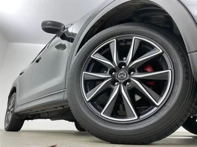 マツダ ＣＸ－５ XD Lパッケージ 岡山県 2017(平29)年 9万km ジェットブラックマイカ 純正メモリナビゲーション		/【フルセグ/Bluetooth/DVD】		/バックカメラ		/純正19inアルミホイール+サマータイヤ：装着		/レーダークルーズコントロール		/ビルトインETC		/LEDヘッドライト（AUTO機能付き）		/シートヒーター	/ステアリングヒーター/パワーバックドア/パワーシート	/横滑り防止機能		/衝突軽減システム		/車線逸脱防止システム				/スマートキー		/ステアリングスイッチ		/プッシュスタート		/コーナーセンサー		/フロアマット