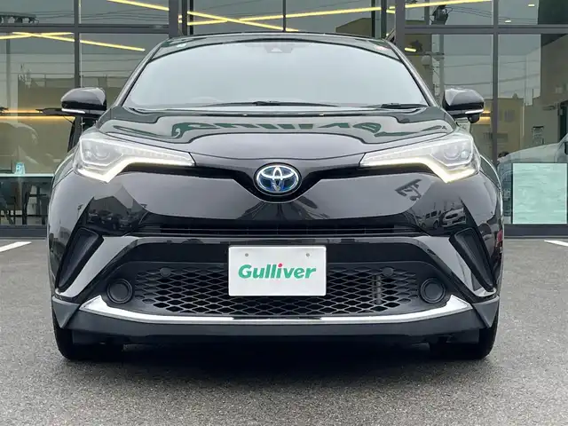 トヨタ Ｃ－ＨＲ S LEDエディション 愛媛県 2018(平30)年 11.7万km ブラックマイカ 禁煙車/登録時走行距離：116178km/純正ナビ/フルセグ/BT/DVD・CD/AM・FM/バックカメラ/衝突軽減システム/レーンキープアシスト/クルーズコントロール/ビルトインETC/LEDヘッドライト/プッシュスタート/前後ドライブレコーダー