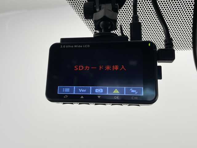 トヨタ ヴォクシー ハイブリッド S－Z 長野県 2023(令5)年 2万km ホワイトパールクリスタルシャイン 4WD/純正メモリナビ&フルセグTV&CD&DVD&USB&BT/トヨタセーフティセンス/アダプティブクルーズコントロール/レーンディパーチャーアラート/プリクラッシュセーフティ/クリアランスソナー/プロアクティブドライビングアシスト/パーキングサポートブレーキ/ロードサインアシスト/オートマチックハイビーム/寒冷地仕様/フロントワイパーデアイサー/社外前後ドライブレコーダー/両側パワースライドドア/ハーフレザーシート/前席シートヒーター/2列目サンシェード/ウォークスルー/バックカメラ/ビルトインETC2.0/LEDヘッドライト/オートライト/電動格納ミラー/ウィンカーミラー/電動ホールド/オートホールド/純正16インチAW装着/純正フロアマット/プッシュスタート/スマートキー