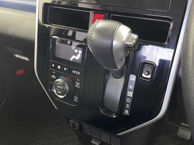 トヨタ ルーミー カスタムG S 栃木県 2017(平29)年 6.7万km ブライトシルバーM オーディオ/（FM/AM/CD/AUX/USB）/ドライブレコーダー/両側パワースライドドア/プリクラッシュブレーキ/クルーズコントロール/横滑り防止/アイドリングストップ/電動格納ミラー/マルチインフォメーションディスプレイ/ステアリングスイッチ/プッシュスタート/スマートキー/スペアキー１本/取扱説明書/新車時保証書