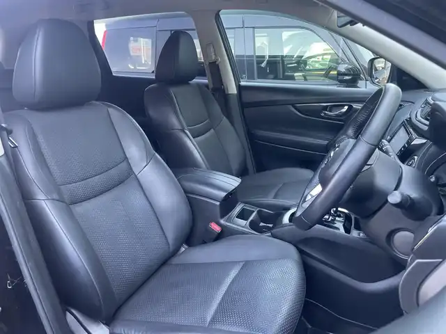 日産 エクストレイル ハイブリッド 20Xi 香川県 2019(令1)年 4.5万km ダイヤモンドブラック プロパイロット/エマージェンシーブレーキ/純正9インチナビ/アラウンドビューモニター/バックカメラ/革巻きステアリング/ステアリングリモコン/カプロンシート/パワーバックドア/LEDライト/フォグライト/デュアルオートエアコン/スマートキー/プッシュスタート/電子パーキング/オートホールド/スペアキー