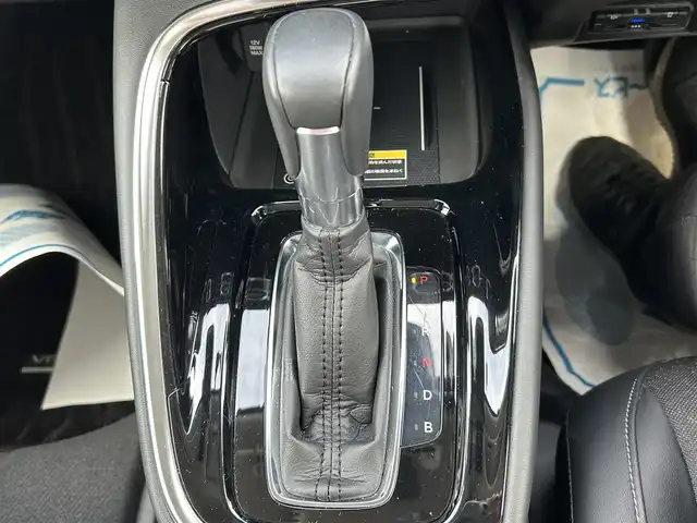 ホンダ ヴェゼル ハイブリッド 長崎県 2021(令3)年 3.9万km ベージュ 純正ナビ/Bluetooth/AM・FM/フルセグテレビ/USB/アダプティブクルーズコントロール/ドラレコ/パワーバックドア/LEDヘッドライト/ホンダセンシング/置くだけ充電/コーナーセンサー/ステアリングヒーター/シートヒーター/衝突被害軽減システム/ETC