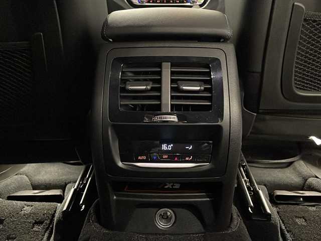 ＢＭＷ Ｘ３ xDrive20d Mスポーツ 新潟県 2018(平30)年 4.7万km ファイトニックブルー インテリジェントセーフティ/・衝突警告システム/・歩行者警告システム/・レーンキープアシスト/・ステアリングサポート/・車線変更警告システム/・側面衝突警告/ナビゲーションシステム/・CD/DVD/TV/BT/USB/トップ・ビューカメラ/パーキングアシスト/ドライビングアシストプラス/・アダプティブクルーズコントロール/LEDヘッドライト/ダイナミック・スタビリティ・コントロール/パワーシート/シートヒーター/ETC2.0/社外スタッドレスタイヤ