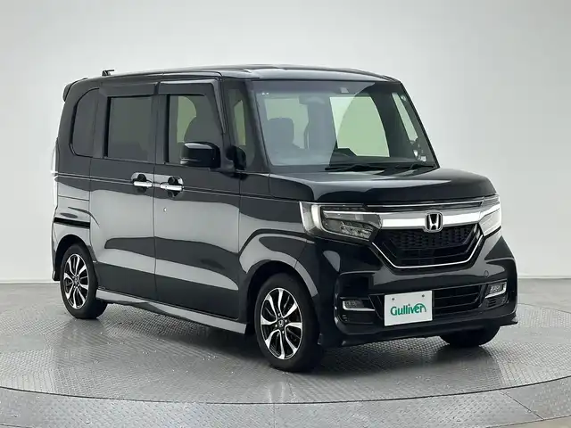 ホンダ Ｎ ＢＯＸ G L ホンダセンシング 兵庫県 2018(平30)年 6.2万km クリスタルブラックパール ・社外SDナビ/・CD/DVD/SD/BT/フルセグTV/・バックカメラ/・ビルドインＥＴＣ/・片側パワースライドドア /・純正１４インチアルミホイール/・ホンダセンシング/・衝突軽減ブレーキ/・レーンキープアシスト/・追従クルーズコントロール/・オートライト/・オートハイビーム/・ＬＥＤヘッドライト/・スマートキー/・プッシュスタート/・ステアリングスイッチ/・社外フロアマット/・ドアバイザー