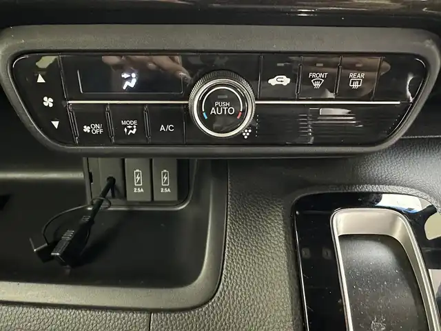 ホンダ Ｎ ＢＯＸ G L ホンダセンシング 兵庫県 2018(平30)年 6.2万km クリスタルブラックパール ・社外SDナビ/・CD/DVD/SD/BT/フルセグTV/・バックカメラ/・ビルドインＥＴＣ/・片側パワースライドドア /・純正１４インチアルミホイール/・ホンダセンシング/・衝突軽減ブレーキ/・レーンキープアシスト/・追従クルーズコントロール/・オートライト/・オートハイビーム/・ＬＥＤヘッドライト/・スマートキー/・プッシュスタート/・ステアリングスイッチ/・社外フロアマット/・ドアバイザー