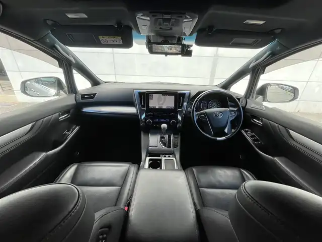 トヨタ ヴェルファイア ハイブリット エグゼクティブ ラウンジ Z 千葉県 2018(平30)年 4.5万km ホワイトパールクリスタルシャイン 4WD/純正ナビ/フルセグＴＶ/全方位カメラ/サンルーフ/ＪＢＬサウンド/両側パワースライドドア/クルーズコントロール/オットマン/パワーバックドア/前席シートヒーター/前席エアシート/前席パワーシート/ステアリングヒーター/衝突被害軽減ブレーキ/レーンキープアシスト/ＢＳＭ