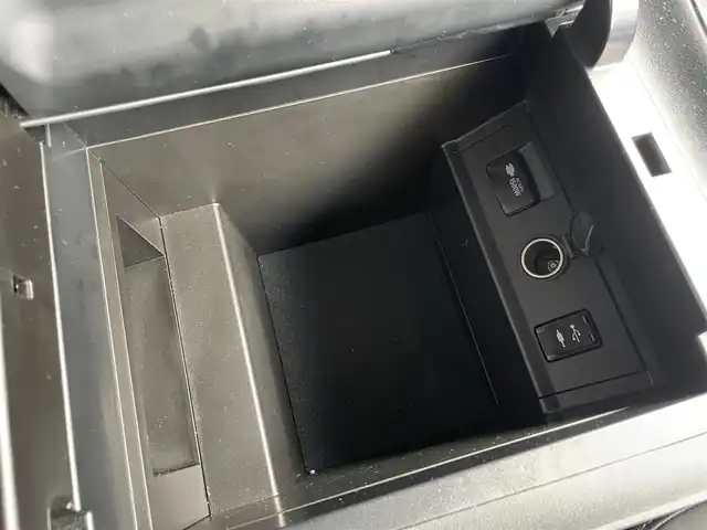 トヨタ ヴェルファイア ハイブリット エグゼクティブ ラウンジ Z 千葉県 2018(平30)年 4.5万km ホワイトパールクリスタルシャイン 4WD/純正ナビ/フルセグＴＶ/全方位カメラ/サンルーフ/ＪＢＬサウンド/両側パワースライドドア/クルーズコントロール/オットマン/パワーバックドア/前席シートヒーター/前席エアシート/前席パワーシート/ステアリングヒーター/衝突被害軽減ブレーキ/レーンキープアシスト/ＢＳＭ