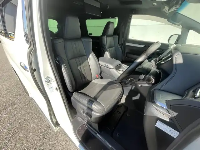 トヨタ ヴェルファイア ハイブリット エグゼクティブ ラウンジ Z 千葉県 2018(平30)年 4.5万km ホワイトパールクリスタルシャイン 4WD/純正ナビ/フルセグＴＶ/全方位カメラ/サンルーフ/ＪＢＬサウンド/両側パワースライドドア/クルーズコントロール/オットマン/パワーバックドア/前席シートヒーター/前席エアシート/前席パワーシート/ステアリングヒーター/衝突被害軽減ブレーキ/レーンキープアシスト/ＢＳＭ