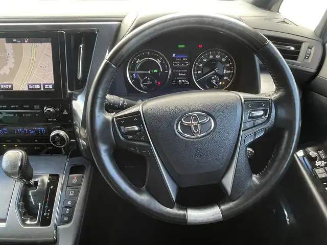 トヨタ ヴェルファイア ハイブリット エグゼクティブ ラウンジ Z 千葉県 2018(平30)年 4.5万km ホワイトパールクリスタルシャイン 4WD/純正ナビ/フルセグＴＶ/全方位カメラ/サンルーフ/ＪＢＬサウンド/両側パワースライドドア/クルーズコントロール/オットマン/パワーバックドア/前席シートヒーター/前席エアシート/前席パワーシート/ステアリングヒーター/衝突被害軽減ブレーキ/レーンキープアシスト/ＢＳＭ
