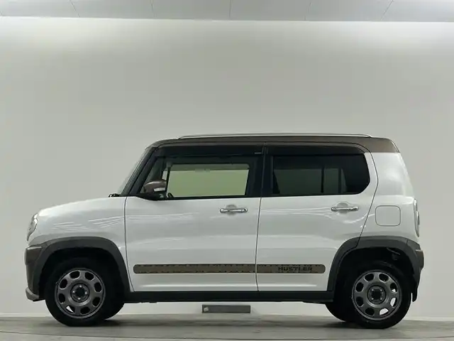 スズキ ハスラー ワンダラー 埼玉県 2019(令1)年 3.1万km ピュアホワイトパール/ウッディブラウン2トーンルーフ ナビ　フルセグ　CD DVD BT　Bカメラ　デュアルブレーキサポート　ETC　前後ドラレコ　シートヒーター　ハーフレザーシート　アイドリングストップ　LEDオートライト　フォグランプ　スペアキー