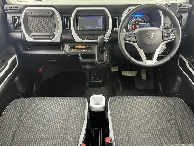 スズキ ハスラー HYBRID X 岡山県 2022(令4)年 1.4万km フェニックスレッドパール/ガンメタリック2トーンルーフ 社外ナビ/【ナビ/フルセグ/Bluetooth/DVD】	/バックカメラ/追従型クルーズコントロール	/オートハイビーム	/LEDヘッドライト（AUTO機能付き）	/前席シートヒーター	/衝突軽減ブレーキシステム	/車線逸脱防止システム	/横滑り防止装置/踏み間違い防止	/純正15インチアルミ	/コーナーセンサー（後）	/純正フロアマット	/ステアリングスイッチ	/チルトステアリング/シートリフター/シートバックテーブル/ウィンカーミラー/ドアバイザー/ISOFIX/プッシュスタート	/新車保証書/取扱説明書/スペアキー×１