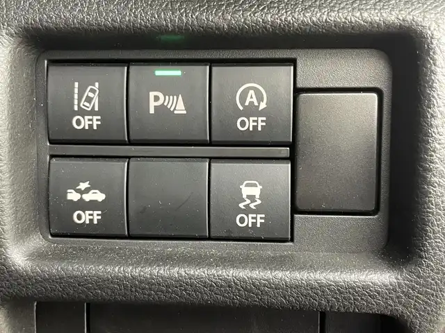 スズキ ハスラー HYBRID X 岡山県 2022(令4)年 1.4万km フェニックスレッドパール/ガンメタリック2トーンルーフ 社外ナビ/【ナビ/フルセグ/Bluetooth/DVD】	/バックカメラ/追従型クルーズコントロール	/オートハイビーム	/LEDヘッドライト（AUTO機能付き）	/前席シートヒーター	/衝突軽減ブレーキシステム	/車線逸脱防止システム	/横滑り防止装置/踏み間違い防止	/純正15インチアルミ	/コーナーセンサー（後）	/純正フロアマット	/ステアリングスイッチ	/チルトステアリング/シートリフター/シートバックテーブル/ウィンカーミラー/ドアバイザー/ISOFIX/プッシュスタート	/新車保証書/取扱説明書/スペアキー×１