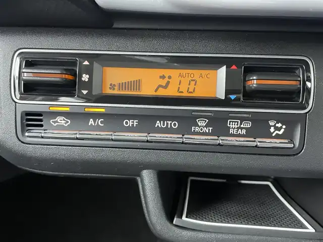 スズキ ハスラー HYBRID X 岡山県 2022(令4)年 1.4万km フェニックスレッドパール/ガンメタリック2トーンルーフ 社外ナビ/【ナビ/フルセグ/Bluetooth/DVD】	/バックカメラ/追従型クルーズコントロール	/オートハイビーム	/LEDヘッドライト（AUTO機能付き）	/前席シートヒーター	/衝突軽減ブレーキシステム	/車線逸脱防止システム	/横滑り防止装置/踏み間違い防止	/純正15インチアルミ	/コーナーセンサー（後）	/純正フロアマット	/ステアリングスイッチ	/チルトステアリング/シートリフター/シートバックテーブル/ウィンカーミラー/ドアバイザー/ISOFIX/プッシュスタート	/新車保証書/取扱説明書/スペアキー×１