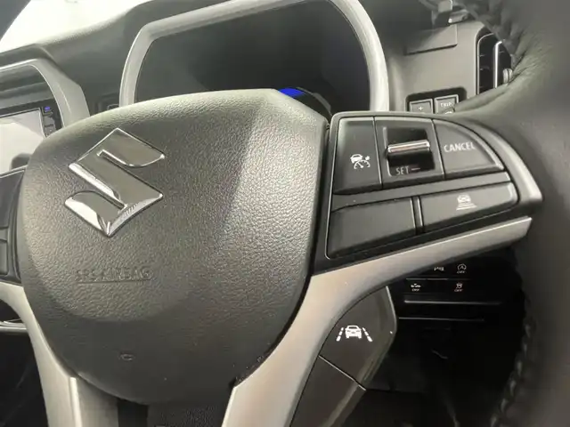 スズキ ハスラー HYBRID X 岡山県 2022(令4)年 1.4万km フェニックスレッドパール/ガンメタリック2トーンルーフ 社外ナビ/【ナビ/フルセグ/Bluetooth/DVD】	/バックカメラ/追従型クルーズコントロール	/オートハイビーム	/LEDヘッドライト（AUTO機能付き）	/前席シートヒーター	/衝突軽減ブレーキシステム	/車線逸脱防止システム	/横滑り防止装置/踏み間違い防止	/純正15インチアルミ	/コーナーセンサー（後）	/純正フロアマット	/ステアリングスイッチ	/チルトステアリング/シートリフター/シートバックテーブル/ウィンカーミラー/ドアバイザー/ISOFIX/プッシュスタート	/新車保証書/取扱説明書/スペアキー×１