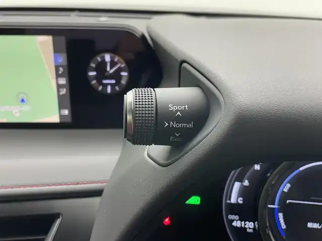 レクサス ＵＸ 250h Fスポーツ 岡山県 2019(令1)年 4.9万km グラファイトブラックガラスフレーク ムーンルーフ/三眼LEDヘッドライト/ブラインドスポットモニター/純正10.3インチメモリナビ/（CD/DVD/BT/USB/AUX/フルセグTV）/パワーバックドア/社外ドライブレコーダー/衝突軽減ブレーキ/アダプティブヘッドライト/前後コーナーセンサー/レーンキープアシスト/オートハイビーム/ヘッドアップディスプレイ/赤色レザーシート/D/N席パワーシート/D/N席エアシート/D/N席シートヒーター/Fスポ専用18インチアルミホール/純正フロアマット