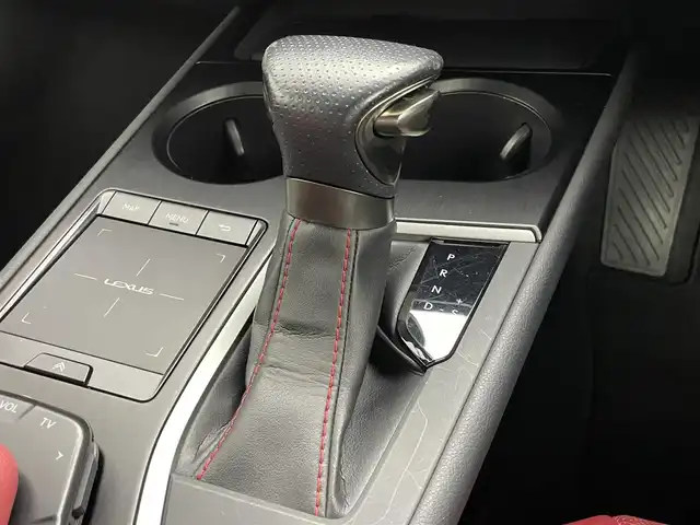 レクサス ＵＸ 250h Fスポーツ 岡山県 2019(令1)年 4.9万km グラファイトブラックガラスフレーク ムーンルーフ/三眼LEDヘッドライト/ブラインドスポットモニター/純正10.3インチメモリナビ/（CD/DVD/BT/USB/AUX/フルセグTV）/パワーバックドア/社外ドライブレコーダー/衝突軽減ブレーキ/アダプティブヘッドライト/前後コーナーセンサー/レーンキープアシスト/オートハイビーム/ヘッドアップディスプレイ/赤色レザーシート/D/N席パワーシート/D/N席エアシート/D/N席シートヒーター/Fスポ専用18インチアルミホール/純正フロアマット