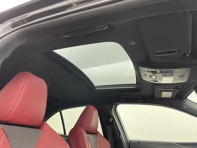 レクサス ＵＸ 250h Fスポーツ 岡山県 2019(令1)年 4.9万km グラファイトブラックガラスフレーク ムーンルーフ/三眼LEDヘッドライト/ブラインドスポットモニター/純正10.3インチメモリナビ/（CD/DVD/BT/USB/AUX/フルセグTV）/パワーバックドア/社外ドライブレコーダー/衝突軽減ブレーキ/アダプティブヘッドライト/前後コーナーセンサー/レーンキープアシスト/オートハイビーム/ヘッドアップディスプレイ/赤色レザーシート/D/N席パワーシート/D/N席エアシート/D/N席シートヒーター/Fスポ専用18インチアルミホール/純正フロアマット