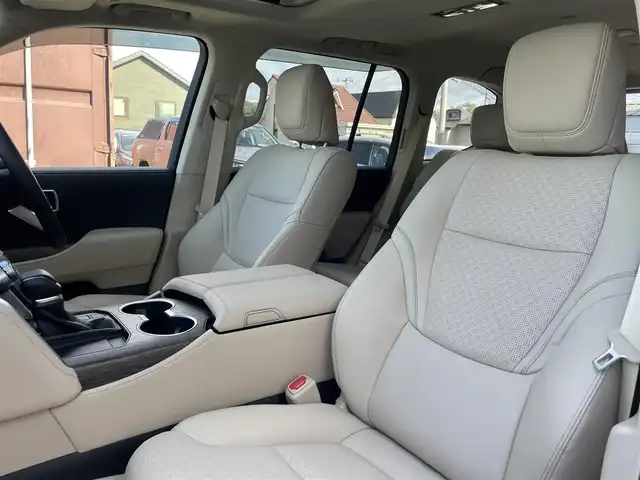 トヨタ ランドクルーザー ZX 岩手県 2024(令6)年 0.2万km プレシャスホワイトパール ＪＢＬサウンド　/モデリスタＦスポイラー　/レーダークルーズコントロール　/サンルーフ　/パノラミックビューモニター　/バックカメラ/前・後席シートヒーター＆エアシート　/ＥＴＣ２．０　/純正ナビ　ＢＴ／ＣＤ／ＤＶＤ／フルセグ/シートメモリー/ステアリングヒーター/電動リアゲート/レザーシート