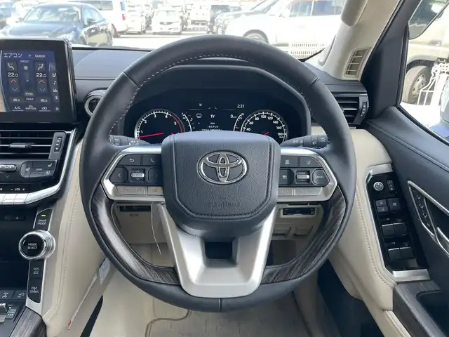 トヨタ ランドクルーザー ZX 岩手県 2024(令6)年 0.2万km プレシャスホワイトパール ＪＢＬサウンド　/モデリスタＦスポイラー　/レーダークルーズコントロール　/サンルーフ　/パノラミックビューモニター　/バックカメラ/前・後席シートヒーター＆エアシート　/ＥＴＣ２．０　/純正ナビ　ＢＴ／ＣＤ／ＤＶＤ／フルセグ/シートメモリー/ステアリングヒーター/電動リアゲート/レザーシート