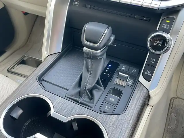 トヨタ ランドクルーザー ZX 岩手県 2024(令6)年 0.2万km プレシャスホワイトパール ＪＢＬサウンド　/モデリスタＦスポイラー　/レーダークルーズコントロール　/サンルーフ　/パノラミックビューモニター　/バックカメラ/前・後席シートヒーター＆エアシート　/ＥＴＣ２．０　/純正ナビ　ＢＴ／ＣＤ／ＤＶＤ／フルセグ/シートメモリー/ステアリングヒーター/電動リアゲート/レザーシート